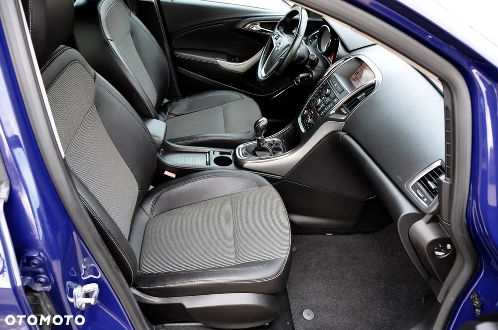 Opel Astra 1.4 Cosmo - 11