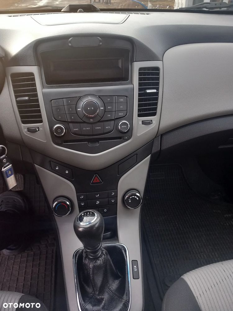 Chevrolet Cruze 1.6 LT - 2