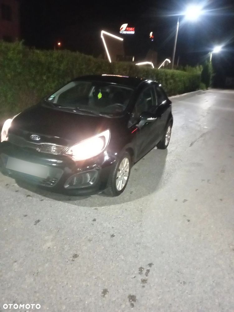 Kia Rio - 2