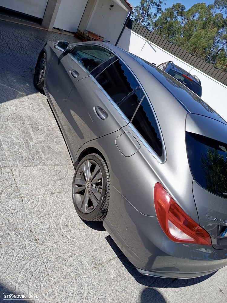 Mercedes-Benz CLA 180 d Shooting Brake Urban - 2