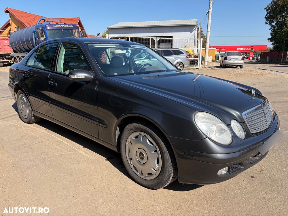 Mercedes-Benz E 2003 photo 5