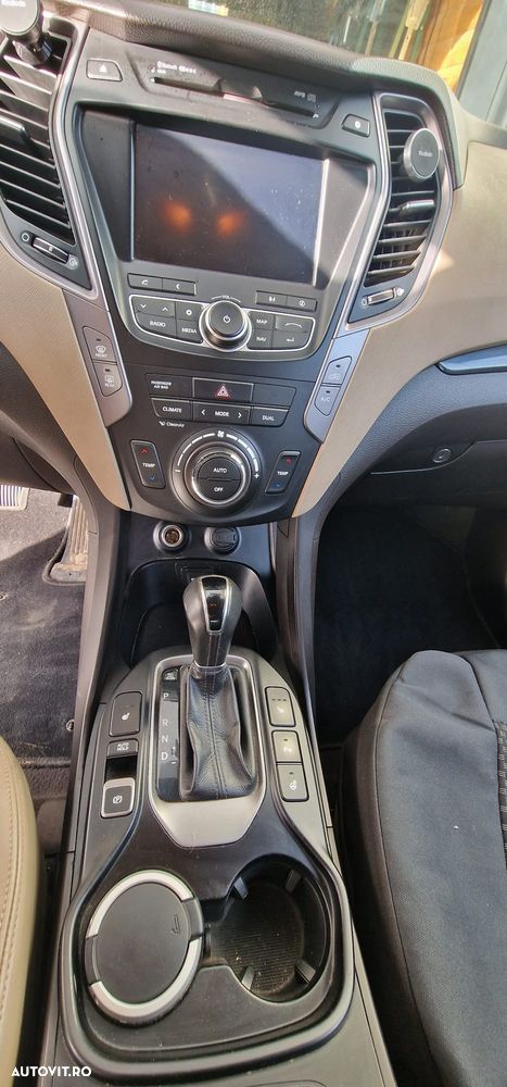 Hyundai Santa Fe Grand 2.2 CRDI 4WD Automatik Premium - 3