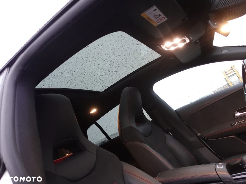 Mercedes-Benz CLA 250 4-Matic AMG Line 7G-DCT - 10