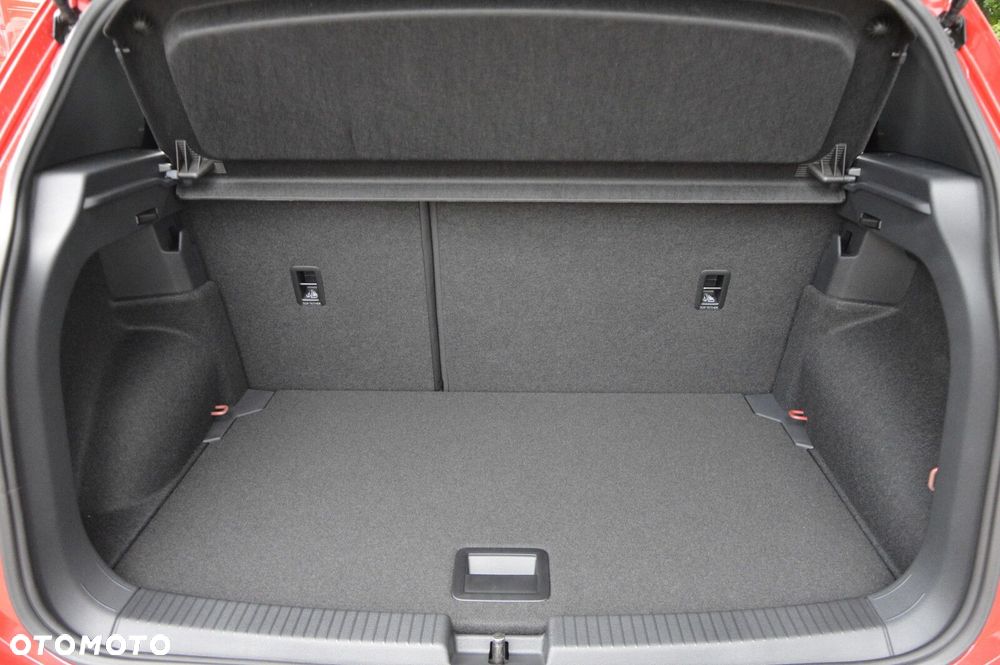 Volkswagen T-Cross 1.0 TSI R-Line Plus DSG - 28