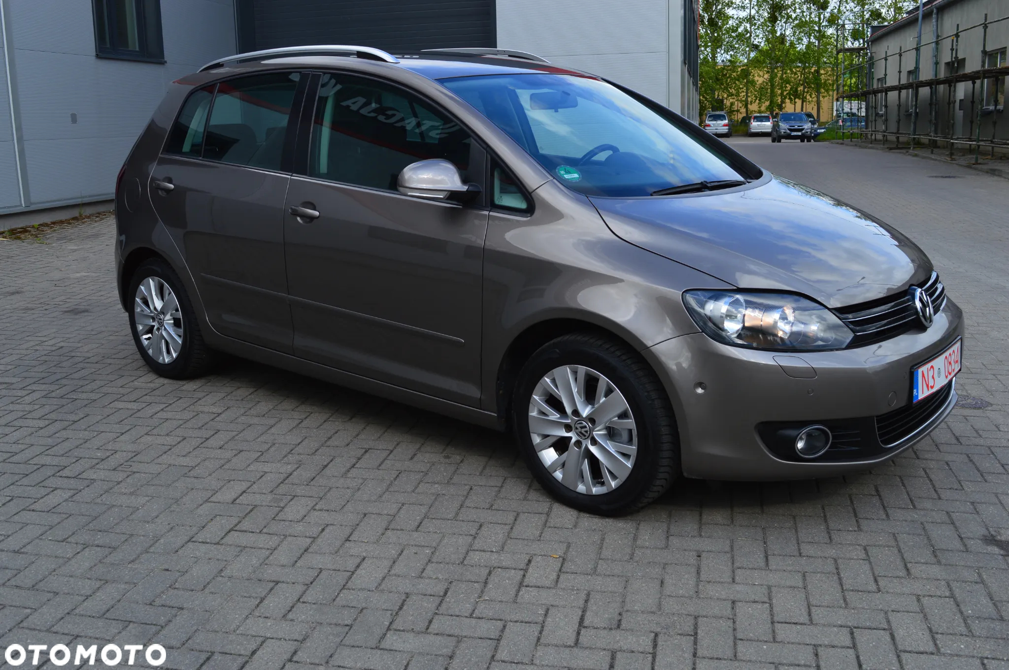 Volkswagen Golf Plus 1.6 TDI BlueMot Comfortline - 12