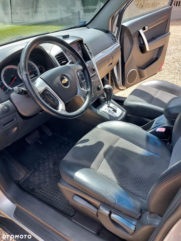 Chevrolet Captiva 2.0 d LT medium - 6