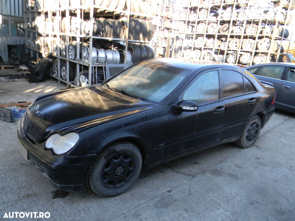 Dezmembrari  Mercedes-Benz C-CLASS (W203)  2000  > 2007 C 200 CDI (20 - 46