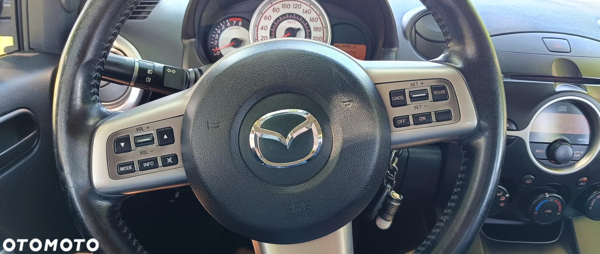 Mazda 2 - 12
