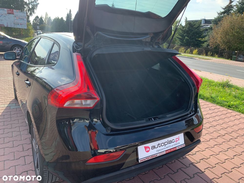 Volvo V40 T2 Momentum - 15