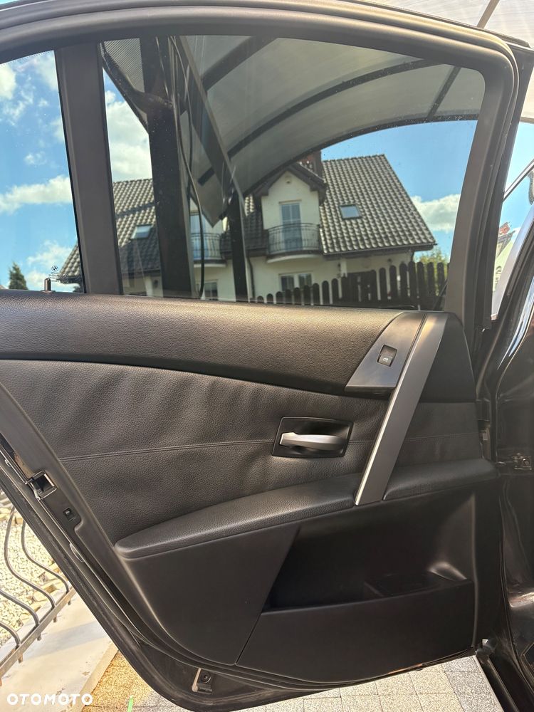 BMW Seria 5 525i - 18