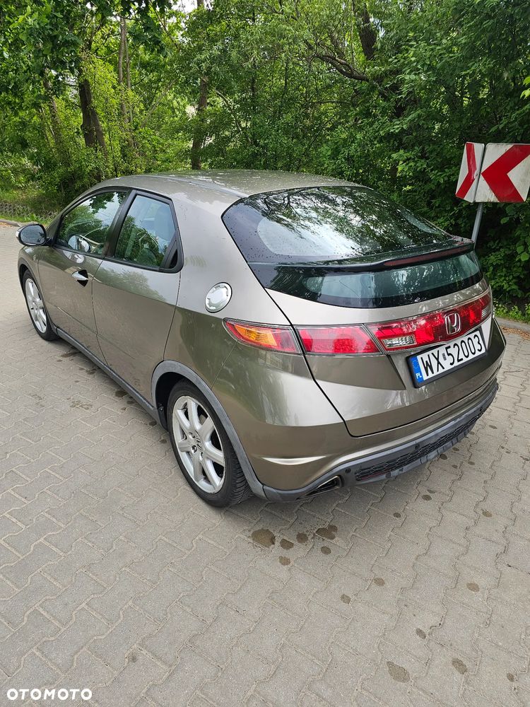 Honda Civic 1.8 Executive - 2