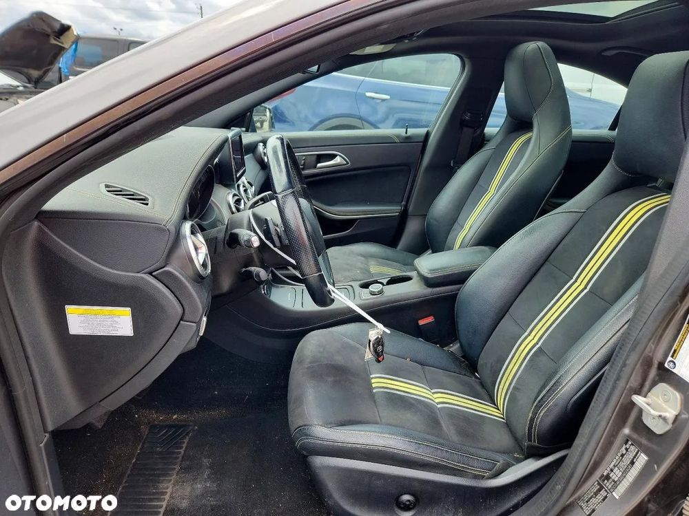 Mercedes-Benz CLA 250 4Matic 7G-DCT AMG Line - 8