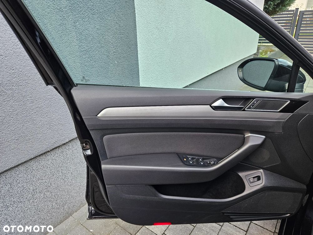 Volkswagen Passat 2.0 TDI (BlueMotion Technology) Comfortline - 15