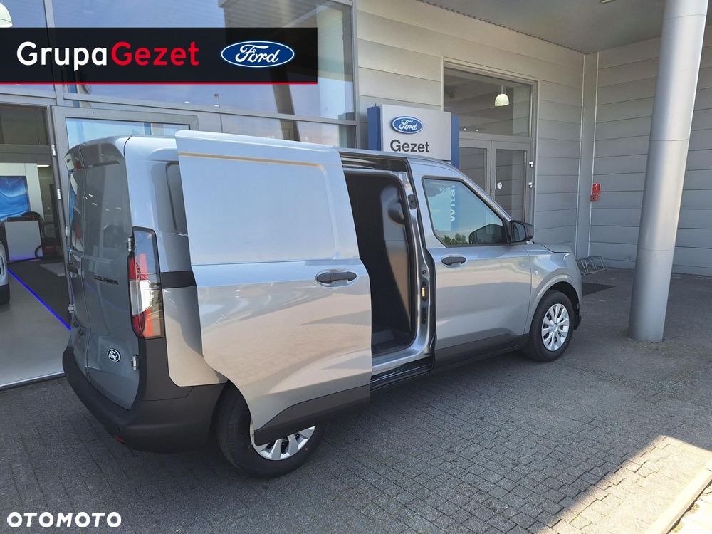 Ford Transit Courier - 4