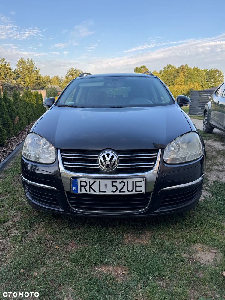 Volkswagen Golf - 1