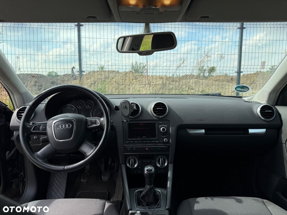 Audi A3 Sportback 1.6 TDI DPF Ambition - 8