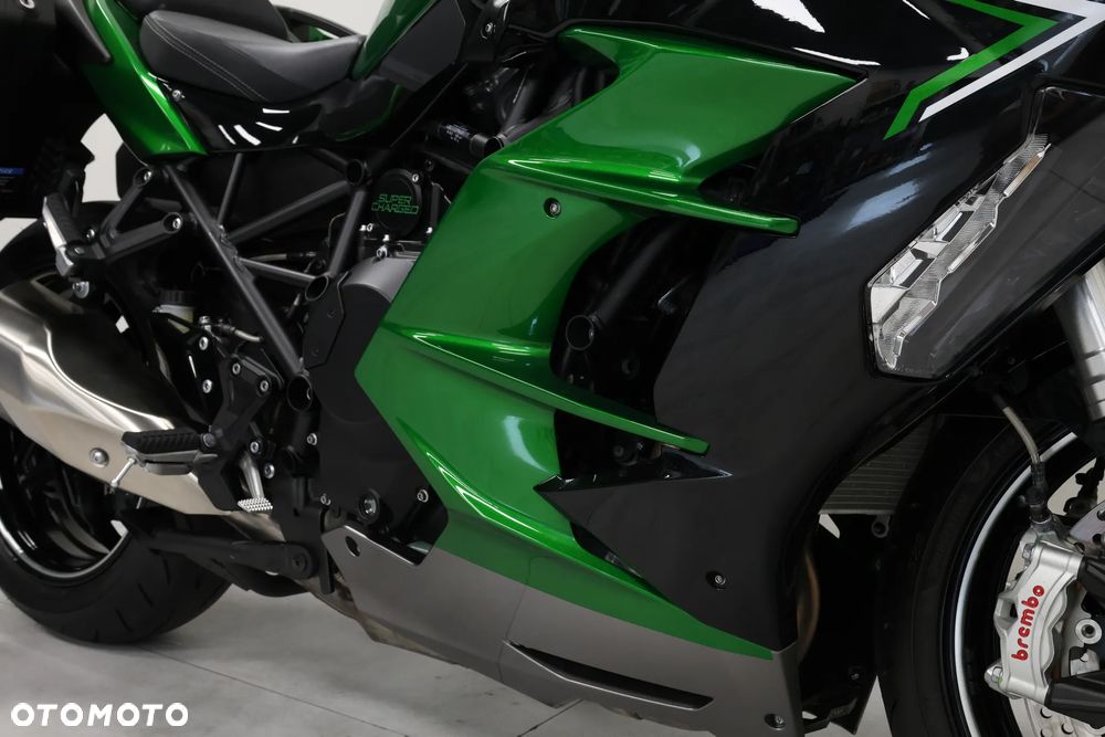 Kawasaki Ninja H2 SX - 22
