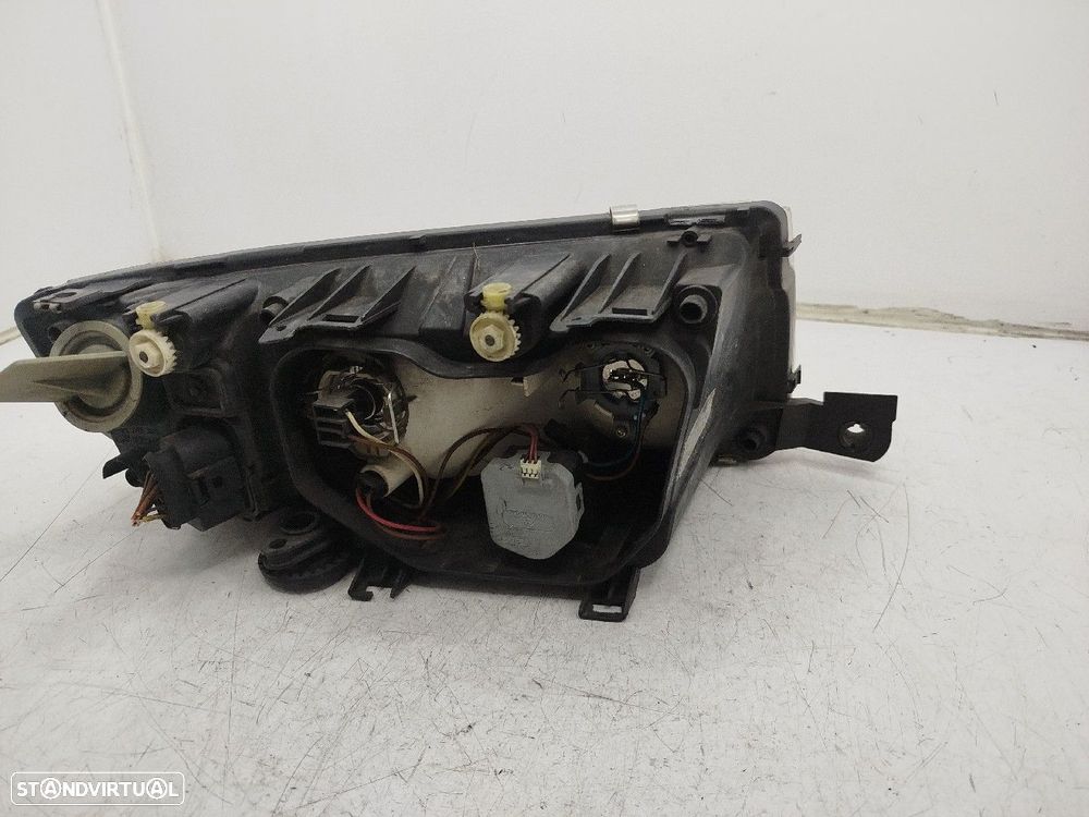 Farol/ Otica Dianteiro Esq Skoda Fabia I Break (6Y5) - 5