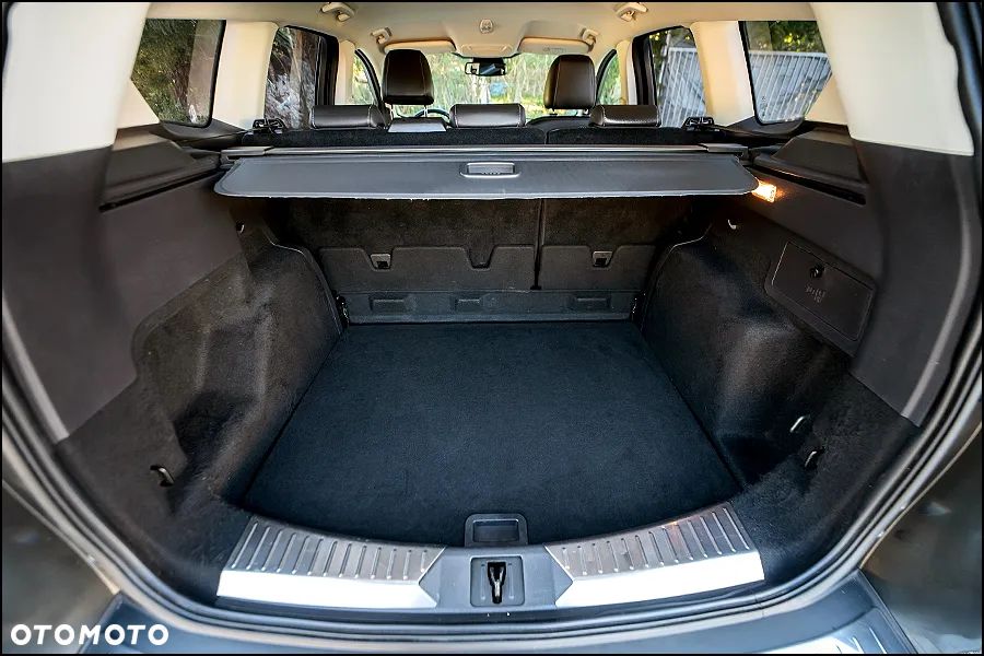 Ford Kuga - 36