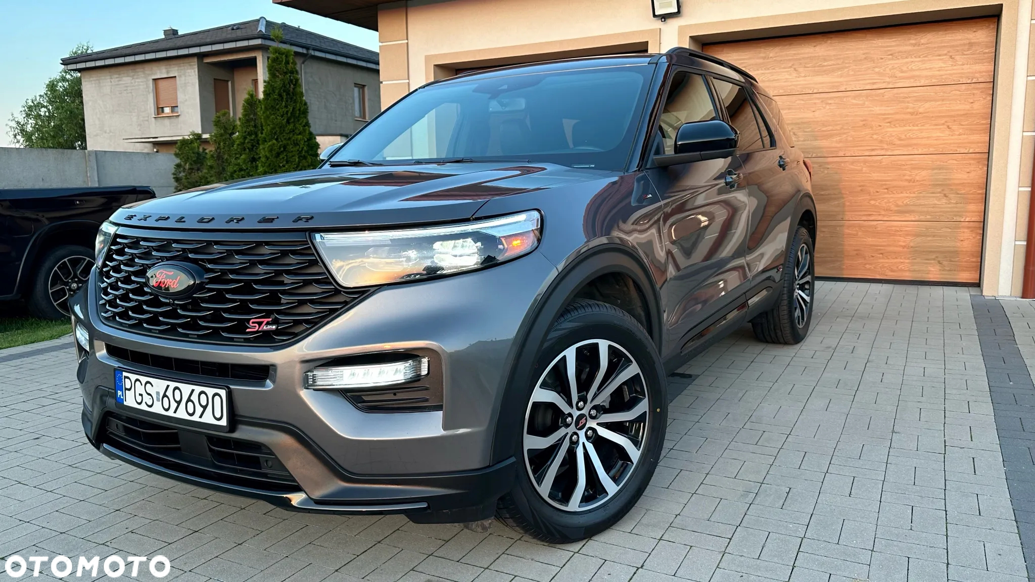 Ford Explorer - 23
