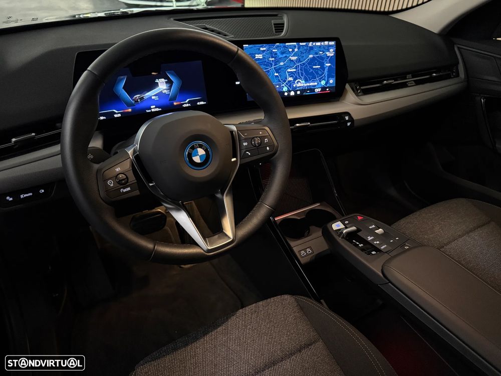 BMW iX2 - 33