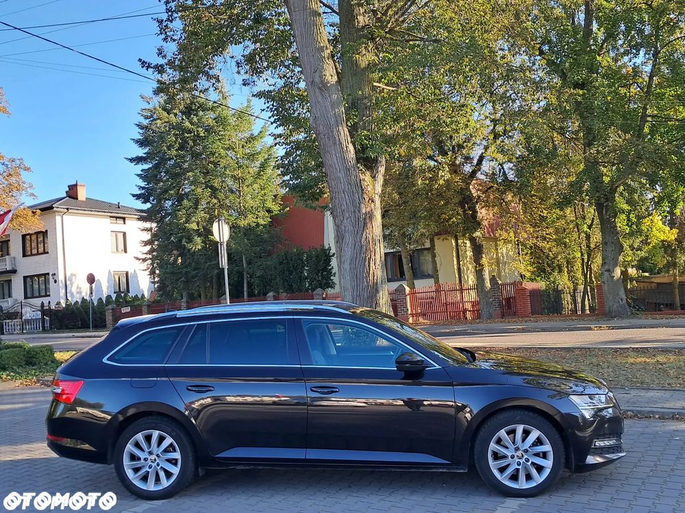 Skoda Superb 2.0 TDI DSG Ambition - 11