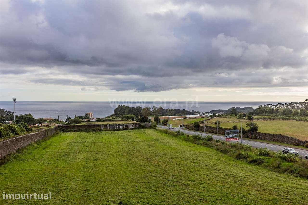 Apartamento T2 / Ponta Delgada, Rosto do Cão (São Roque) - Grande imagem: 3/9
