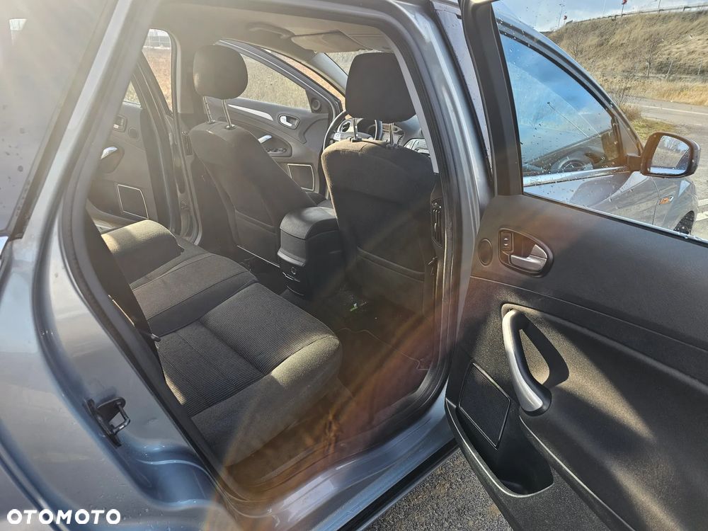 Ford Mondeo 2.0 FF Platinium X Plus (Titanium) - 16