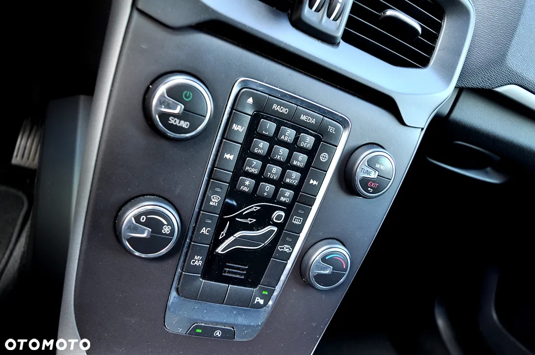 Volvo V40 D2 Drive-E Momentum - 7
