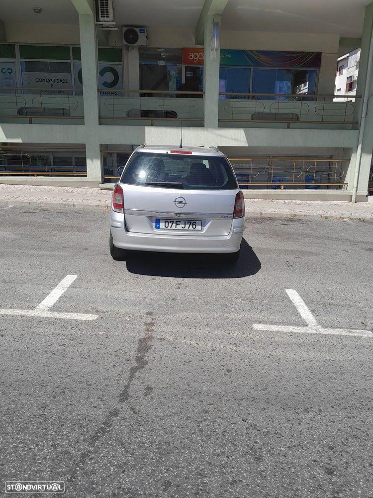 Opel Astra 1.3 CDTI Enjoy EcoFLEX - 2
