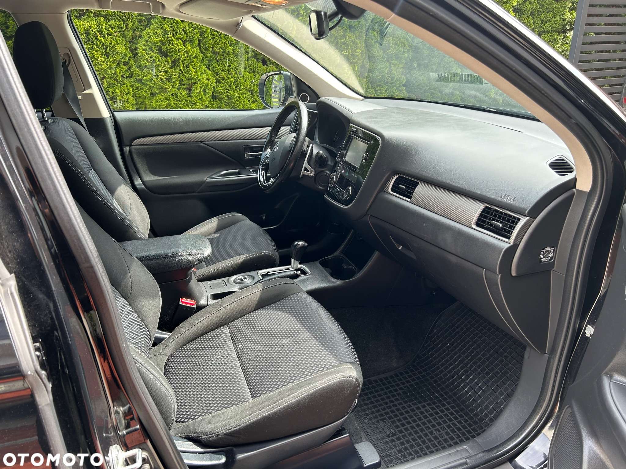 Mitsubishi Outlander 2.0 Instyle + 4WD CVT - 3