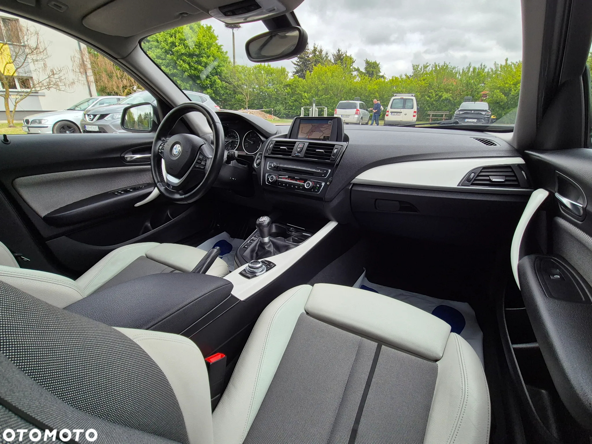 BMW Seria 1 118d Sport Line - 32