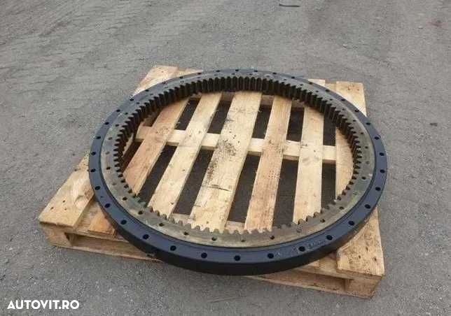 Coroana de rotire Caterpillar 320 - piese de schimb Caterpillar - 1