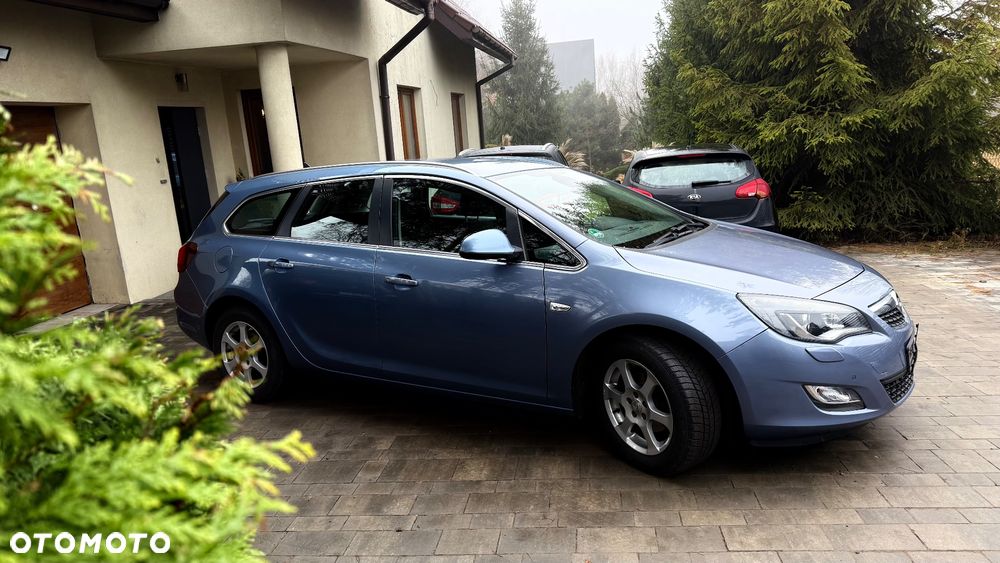 Opel Astra 1.4 Turbo Cosmo - 2