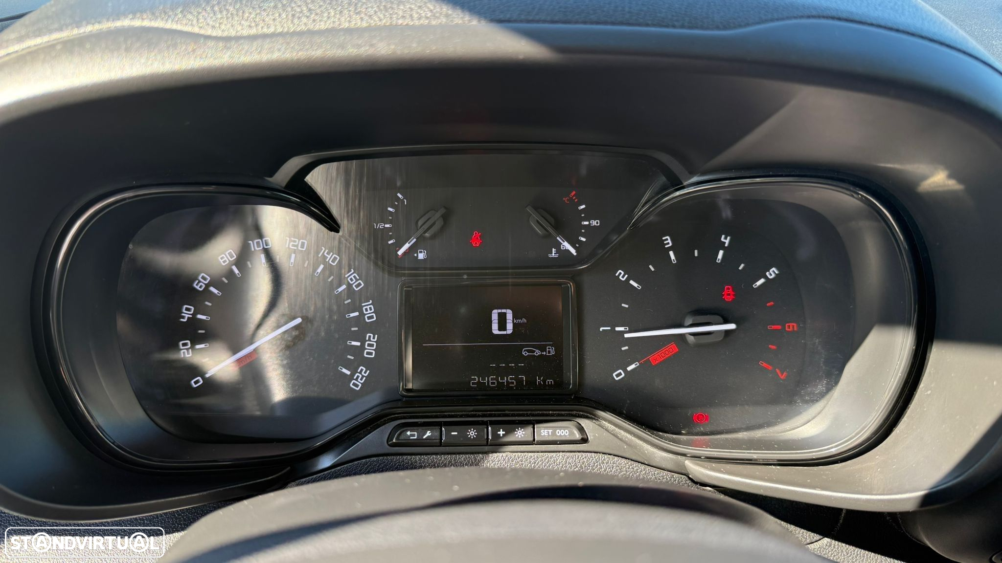 Citroën Berlingo 1.5 BlueHDi M Shine Pack - 27
