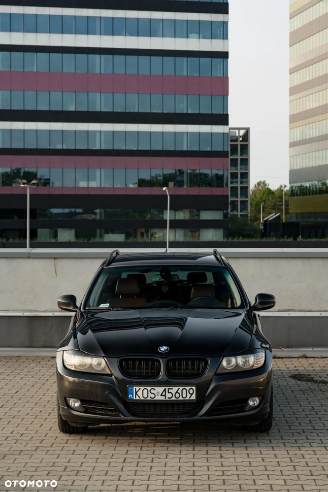 BMW Seria 3 320d xDrive - 2