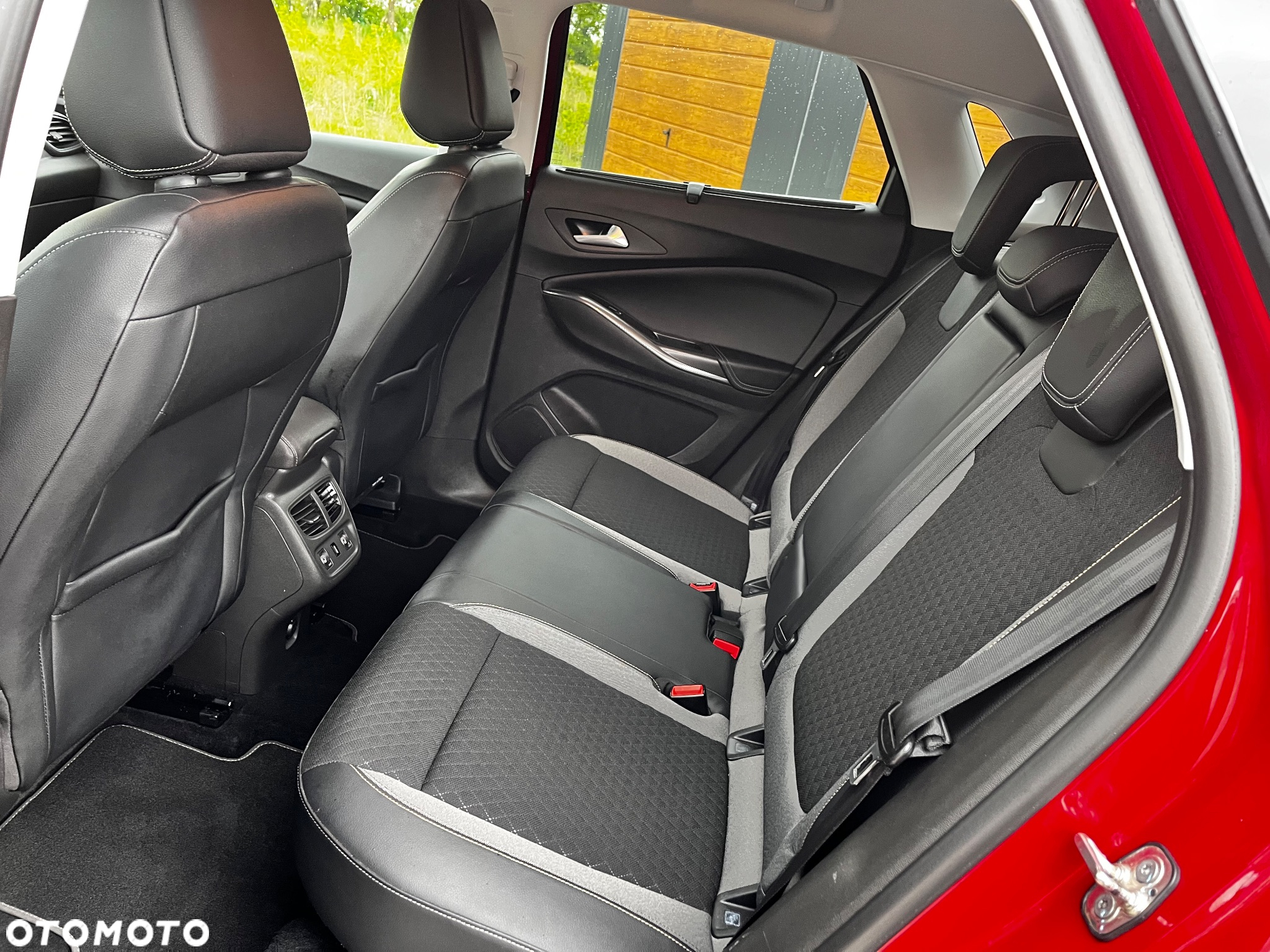 Opel Grandland X 1.2 T Innovation S&S - 30