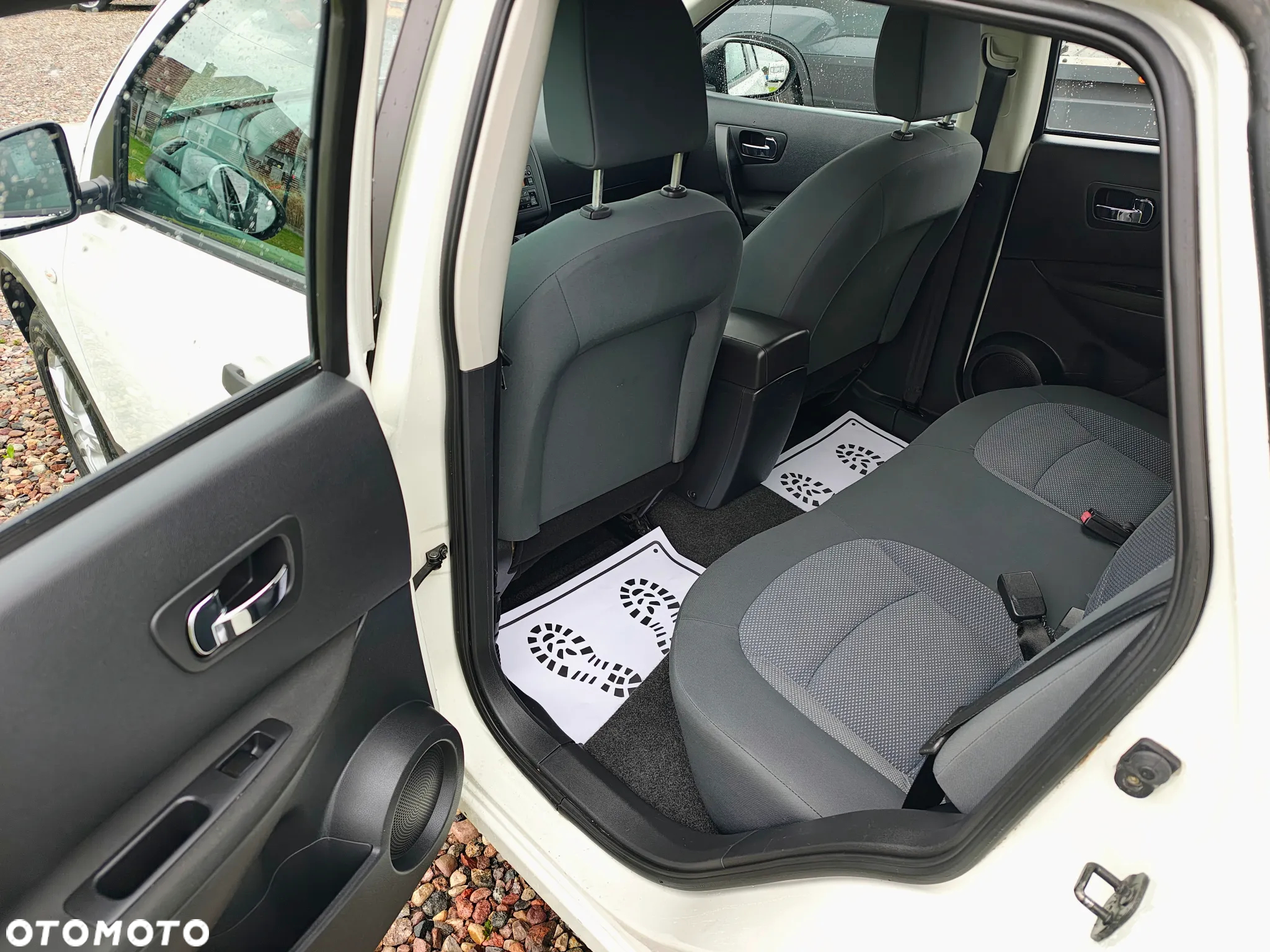 Nissan Qashqai 1.6 visia - 13