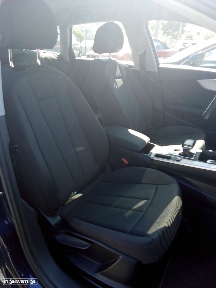 Audi A4 Avant 30 TDI Advanced S tronic - 14
