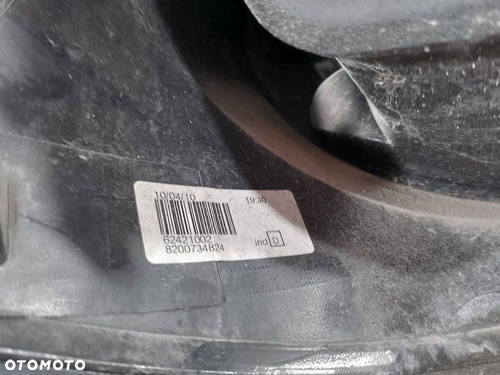 LAMPA TYLNA PRAWA DACIA SANDERO I 8200734824  62421002 HATCHBACK - 6