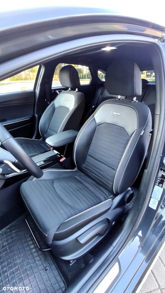 Kia ProCeed - 16