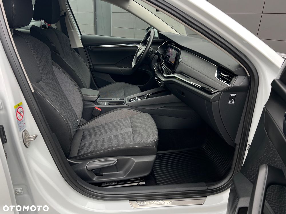 Skoda Octavia 2.0 TDI SCR Style DSG - 37