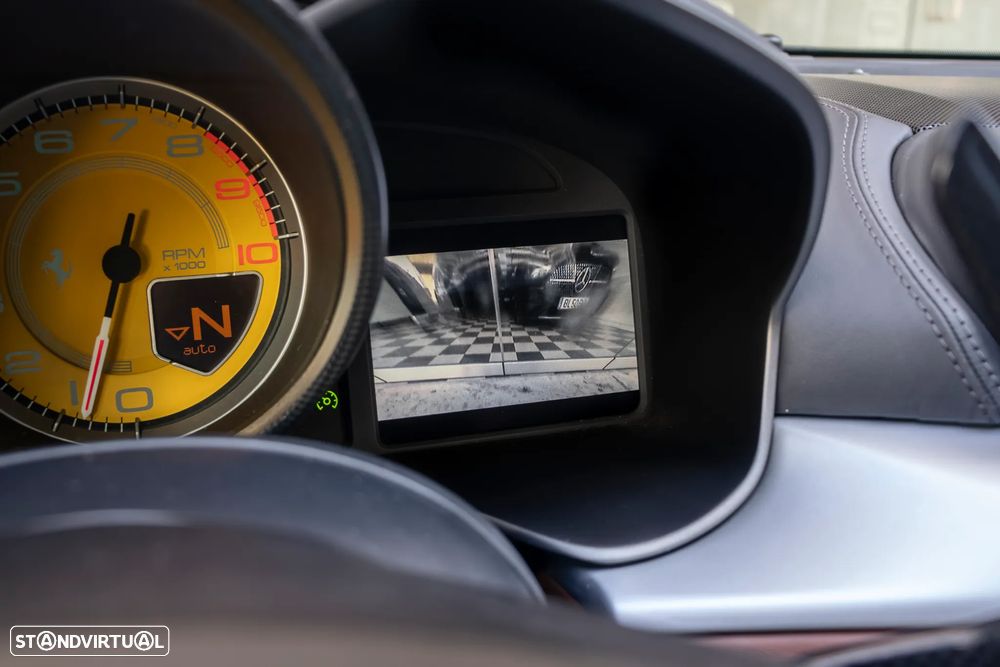 Ferrari FF 6.3 V12 - 26