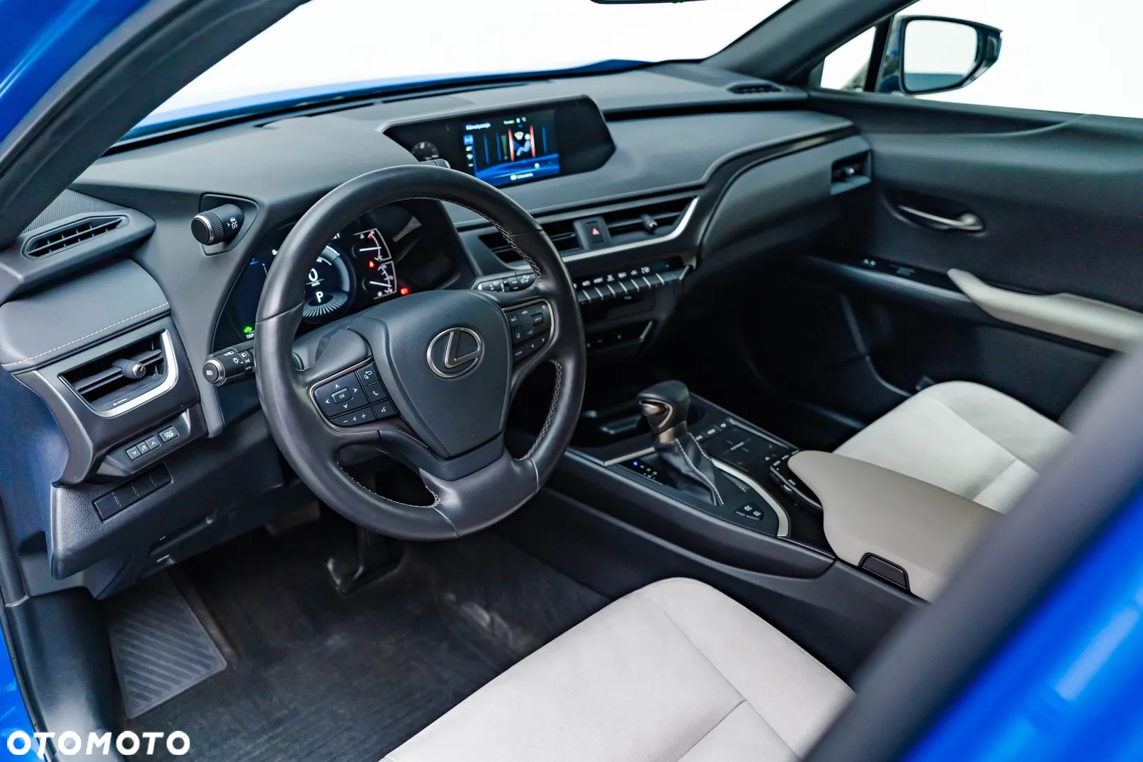 Lexus UX - 9