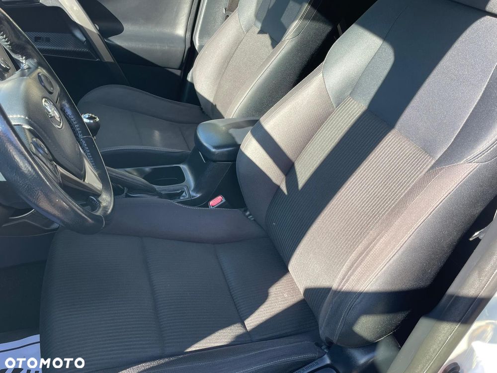 Toyota RAV4 - 12