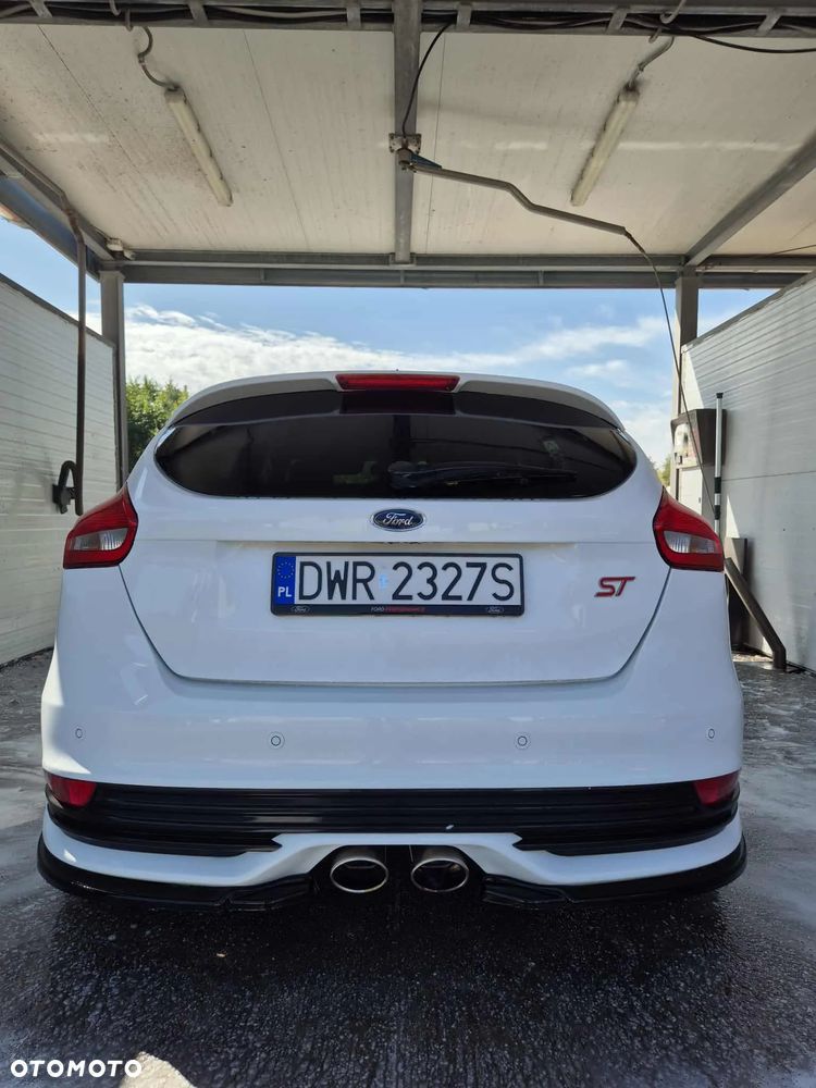 Ford Focus 2.0 TDCi ST PowerShift - 3