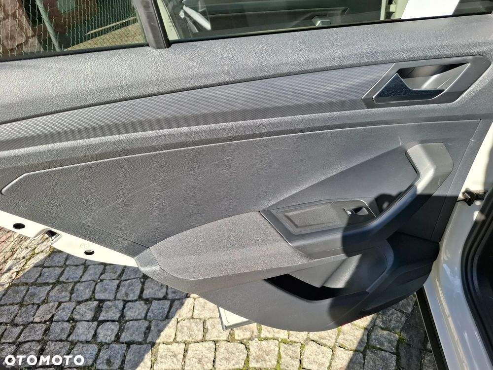 Volkswagen T-Roc 1.5 TSI Life DSG - 34