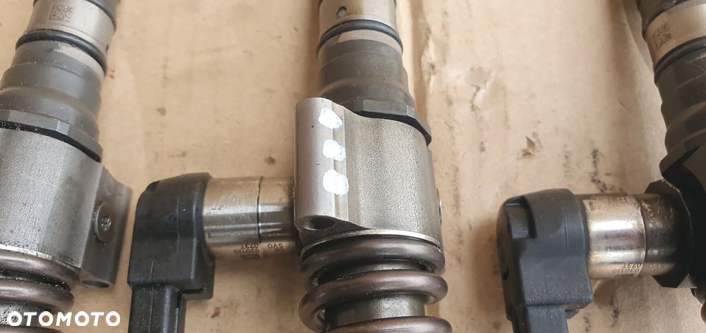 Pompowtryskiwacz wtryskiwacz wtrysk VW Passat B6 2.0 TDI 03G130073T - 8