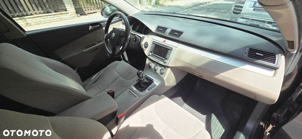 Volkswagen Passat 2.0 TDI DPF Comfortline - 9