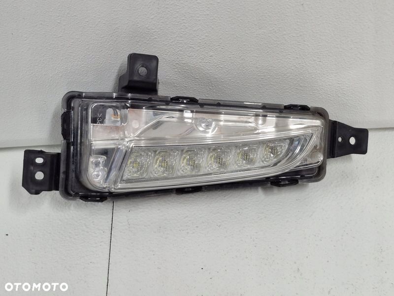 SUZUKI VITARA III 3 LAMPA HALOGEN DRL DO JAZDY DZIENNEJ LED PRAWY PRZÓD - 2